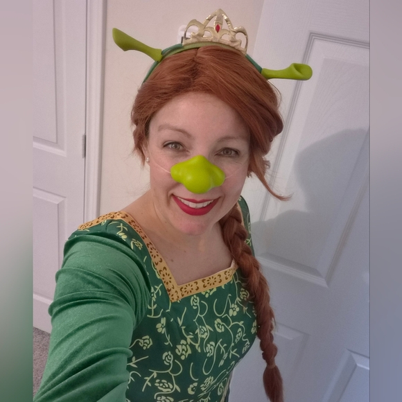 Princess Fiona Shrek Costume Sz L Dress, Wig, Ogre Ears & Nose, Crown - Picture 6 of 8